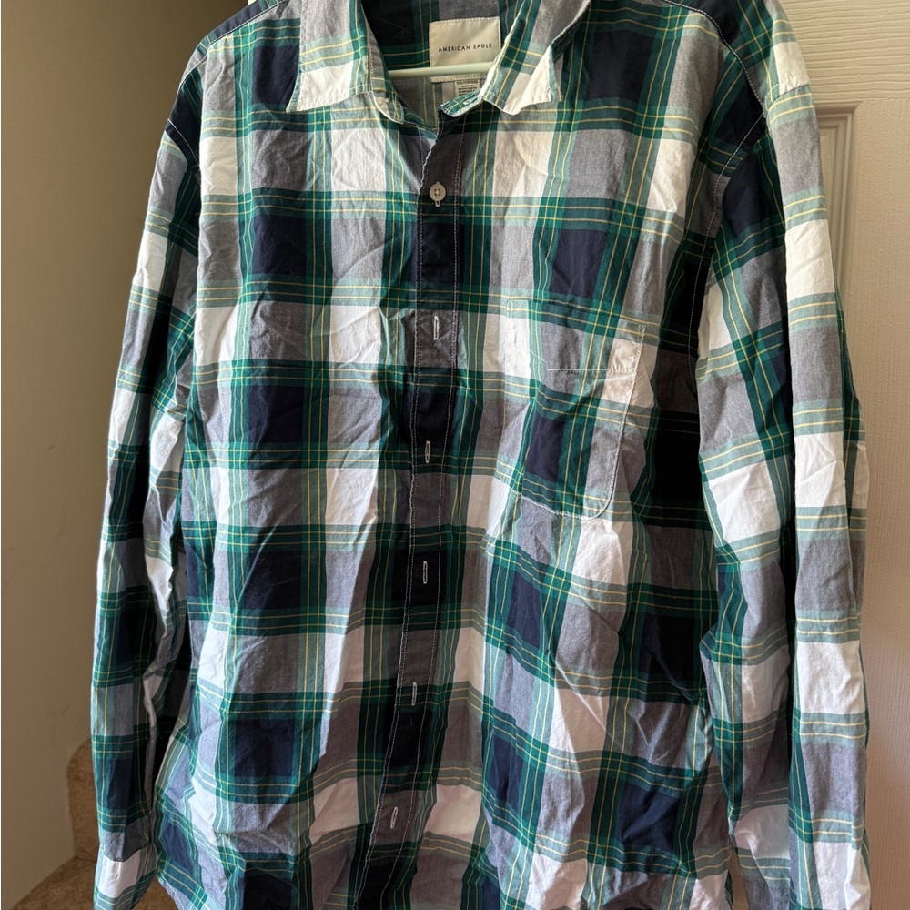 American Eagle Outfitters Green and Blue Plaid Shirt